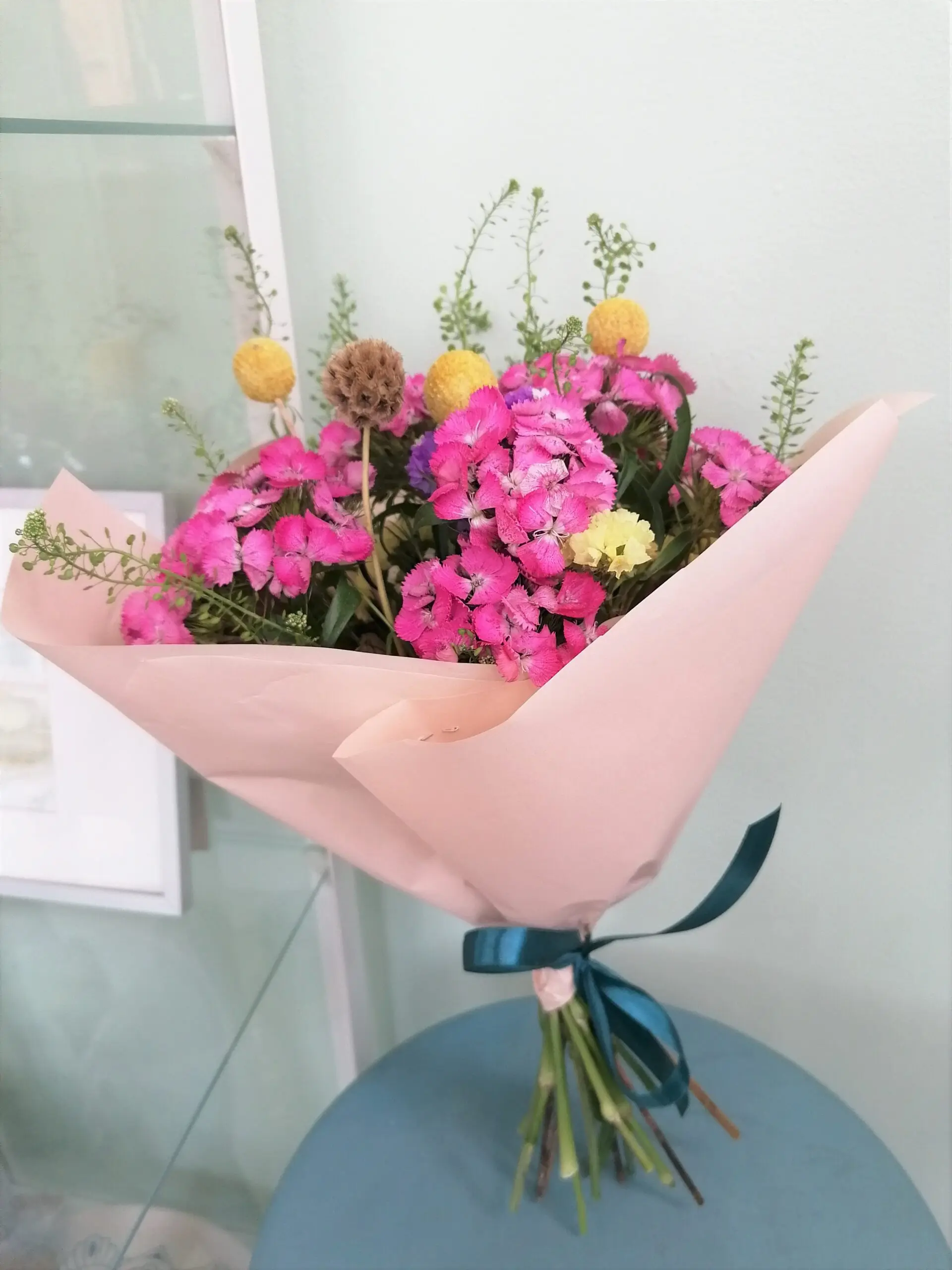 bouquet-sweet-summer-composition Sweetness of Summer bouquet - phlox, carnations, limonium and scabiosa in a summer composition